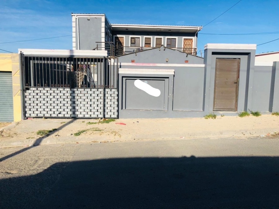 8 Bedroom Property for Sale in Harare Western Cape